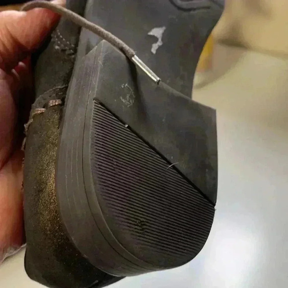 Earthies Lisbon Rock suede Oxford wingtip walking shoe w bronze metallic wash - Picture 12 of 16